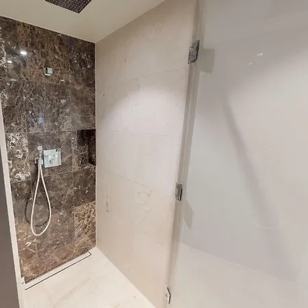 White Pearl 2.16 아파트 *